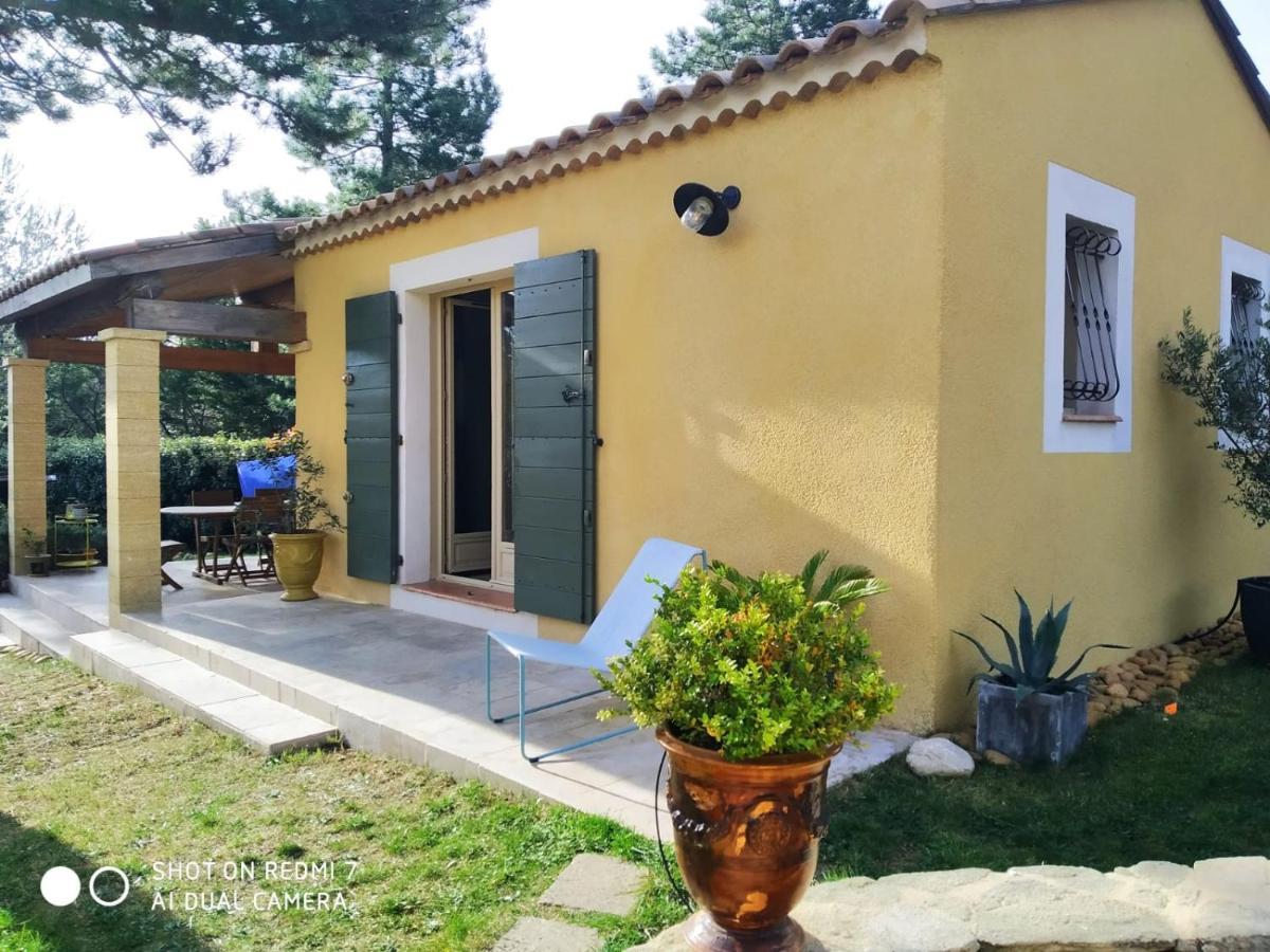Proche Uzes Petit Gite Avec Grande Cuisine D'Ete Et Piscine Saint-Siffret 외부 사진
