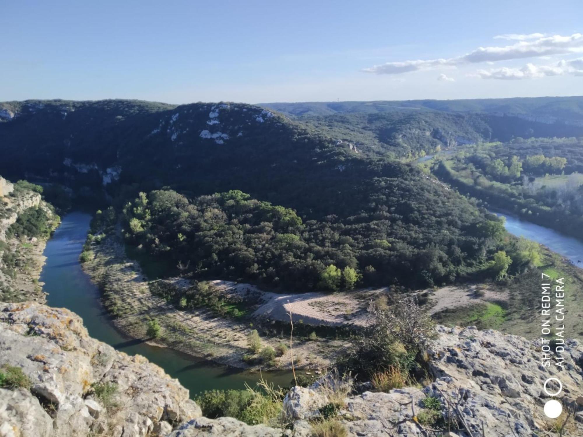 Proche Uzes Petit Gite Avec Grande Cuisine D'Ete Et Piscine Saint-Siffret 외부 사진